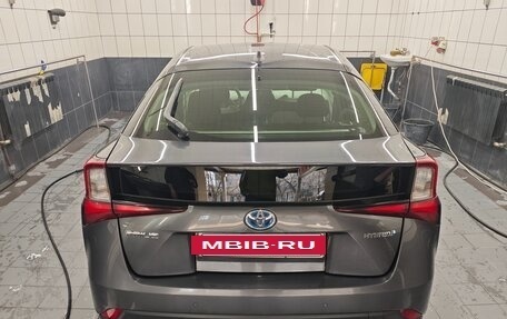 Toyota Prius IV XW50, 2019 год, 2 130 000 рублей, 6 фотография