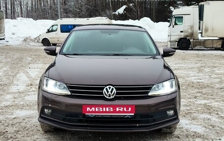 Volkswagen Jetta VI, 2017 год, 1 250 000 рублей, 2 фотография