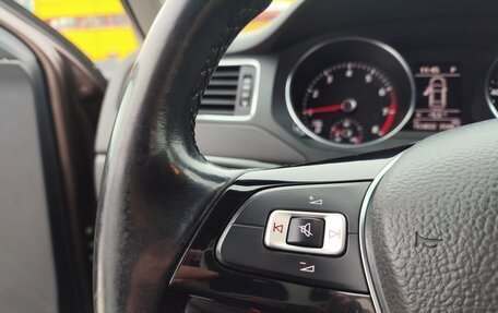 Volkswagen Jetta VI, 2017 год, 1 250 000 рублей, 18 фотография