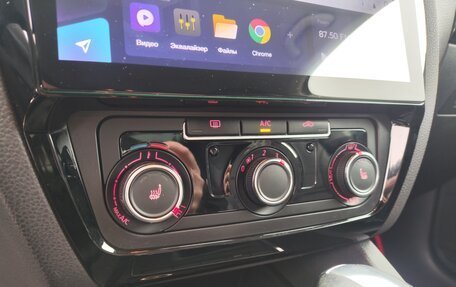 Volkswagen Jetta VI, 2017 год, 1 250 000 рублей, 26 фотография