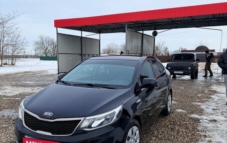 KIA Rio III рестайлинг, 2015 год, 870 000 рублей, 2 фотография