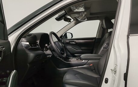 Toyota Highlander, 2025 год, 6 150 000 рублей, 16 фотография