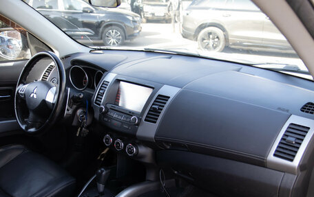 Mitsubishi Outlander III рестайлинг 3, 2011 год, 1 198 000 рублей, 9 фотография