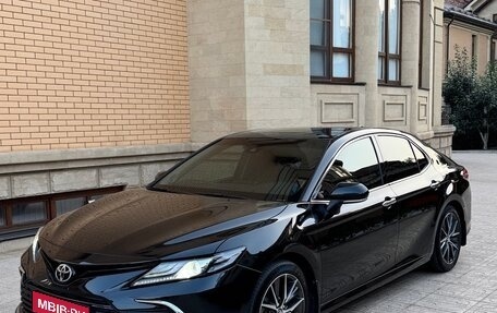 Toyota Camry, 2023 год, 3 350 000 рублей, 1 фотография