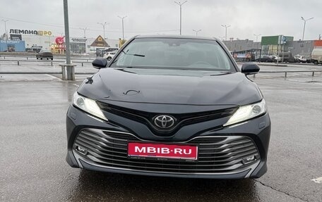 Toyota Camry, 2018 год, 3 050 000 рублей, 1 фотография