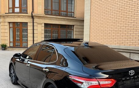 Toyota Camry, 2023 год, 3 350 000 рублей, 4 фотография