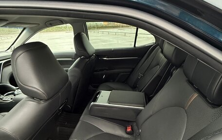 Toyota Camry, 2018 год, 3 050 000 рублей, 6 фотография