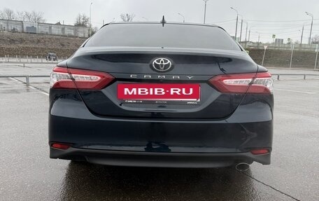 Toyota Camry, 2018 год, 3 050 000 рублей, 2 фотография