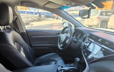 Toyota Camry, 2020 год, 3 100 000 рублей, 10 фотография