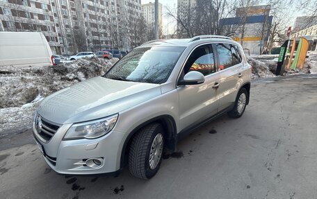 Volkswagen Tiguan I, 2010 год, 720 000 рублей, 2 фотография