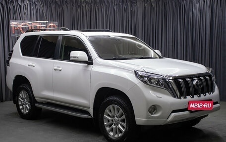 Toyota Land Cruiser Prado 150 рестайлинг 2, 2014 год, 5 298 000 рублей, 3 фотография