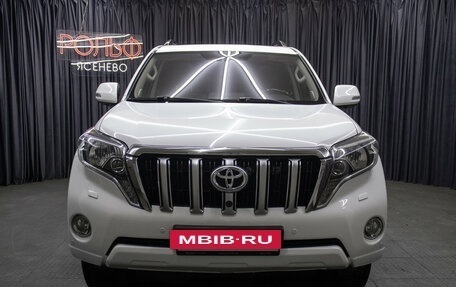 Toyota Land Cruiser Prado 150 рестайлинг 2, 2014 год, 5 298 000 рублей, 2 фотография