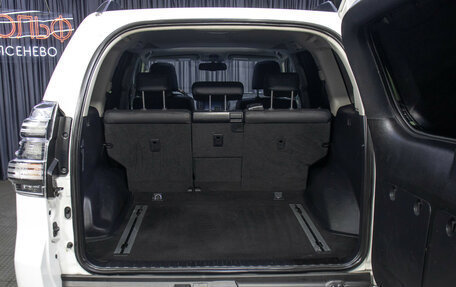 Toyota Land Cruiser Prado 150 рестайлинг 2, 2014 год, 5 298 000 рублей, 9 фотография