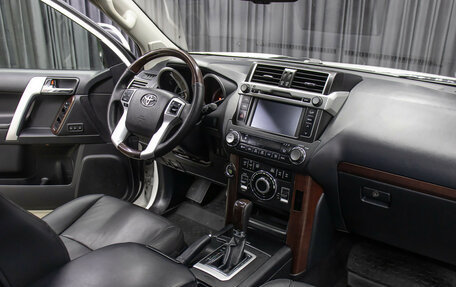 Toyota Land Cruiser Prado 150 рестайлинг 2, 2014 год, 5 298 000 рублей, 10 фотография