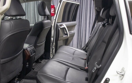 Toyota Land Cruiser Prado 150 рестайлинг 2, 2014 год, 5 298 000 рублей, 11 фотография