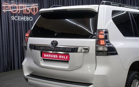 Toyota Land Cruiser Prado 150 рестайлинг 2, 2014 год, 5 298 000 рублей, 24 фотография