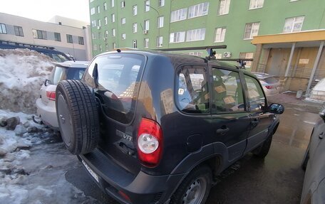 Chevrolet Niva I рестайлинг, 2011 год, 450 000 рублей, 2 фотография
