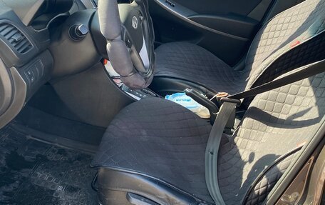 Hyundai Solaris II рестайлинг, 2015 год, 1 000 000 рублей, 6 фотография