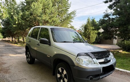Chevrolet Niva I рестайлинг, 2016 год, 575 000 рублей, 2 фотография