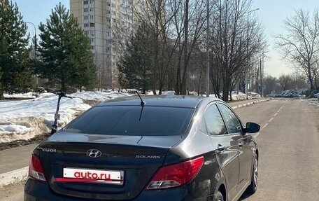 Hyundai Solaris II рестайлинг, 2015 год, 1 000 000 рублей, 3 фотография