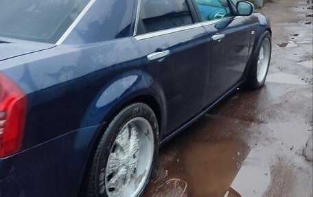 Chrysler 300C II, 2004 год, 730 000 рублей, 15 фотография