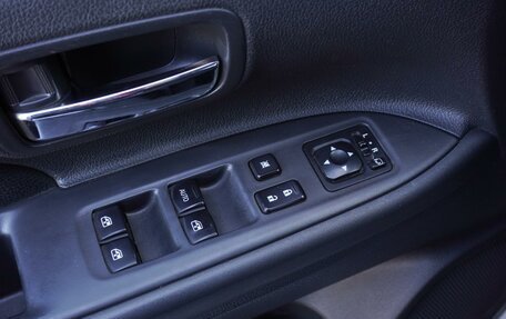 Mitsubishi Outlander III рестайлинг 3, 2015 год, 1 995 000 рублей, 25 фотография