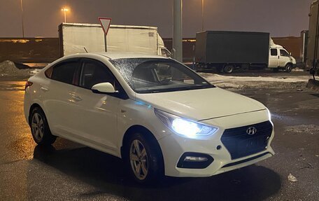 Hyundai Solaris II рестайлинг, 2018 год, 700 000 рублей, 2 фотография