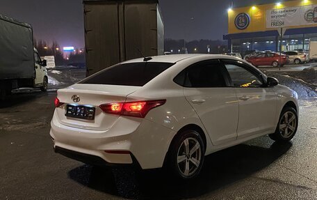 Hyundai Solaris II рестайлинг, 2018 год, 700 000 рублей, 4 фотография