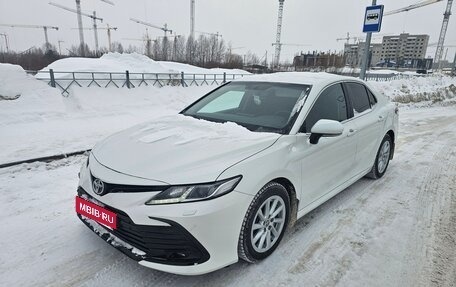 Toyota Camry, 2021 год, 3 000 000 рублей, 3 фотография