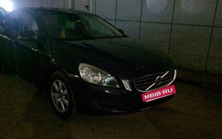 Volvo S60 III, 2011 год, 830 000 рублей, 3 фотография