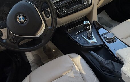 BMW 3 серия, 2018 год, 1 800 000 рублей, 3 фотография