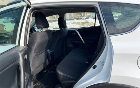 Toyota RAV4, 2018 год, 2 950 000 рублей, 14 фотография