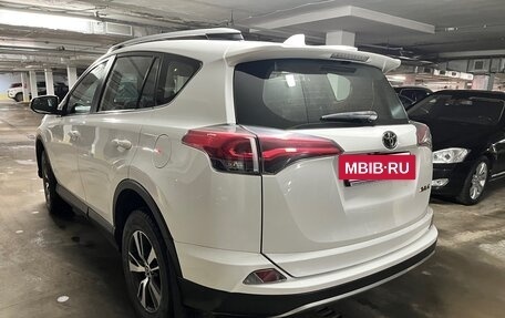 Toyota RAV4, 2018 год, 2 950 000 рублей, 7 фотография