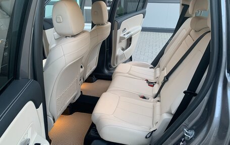 Mercedes-Benz GLB, 2020 год, 4 000 000 рублей, 12 фотография