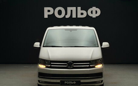 Volkswagen Caravelle T6 рестайлинг, 2017 год, 2 900 000 рублей, 2 фотография