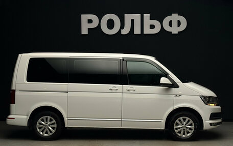 Volkswagen Caravelle T6 рестайлинг, 2017 год, 2 900 000 рублей, 5 фотография