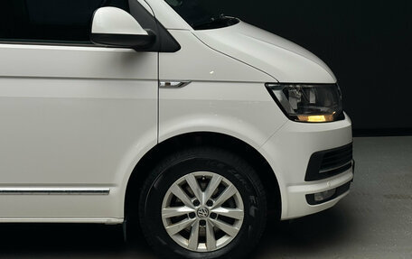 Volkswagen Caravelle T6 рестайлинг, 2017 год, 2 900 000 рублей, 7 фотография