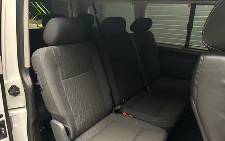 Volkswagen Caravelle T6 рестайлинг, 2017 год, 2 900 000 рублей, 23 фотография