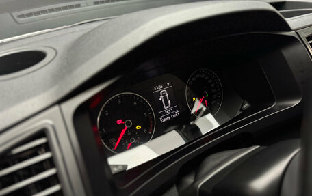 Volkswagen Caravelle T6 рестайлинг, 2017 год, 2 900 000 рублей, 19 фотография