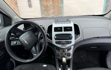 Chevrolet Aveo III, 2012 год, 500 000 рублей, 3 фотография