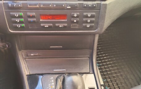 BMW 3 серия, 2004 год, 719 000 рублей, 11 фотография