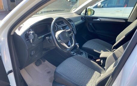 Volkswagen Tiguan II, 2021 год, 3 100 000 рублей, 18 фотография