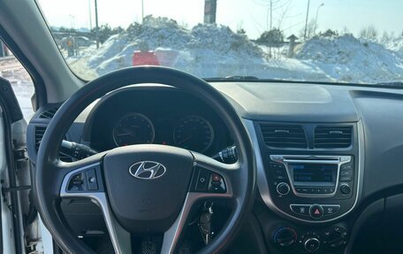 Hyundai Solaris II рестайлинг, 2015 год, 870 000 рублей, 11 фотография