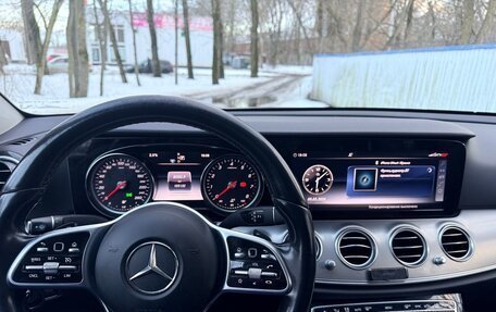 Mercedes-Benz E-Класс, 2020 год, 3 000 000 рублей, 7 фотография