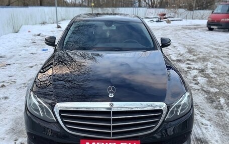 Mercedes-Benz E-Класс, 2020 год, 3 000 000 рублей, 6 фотография