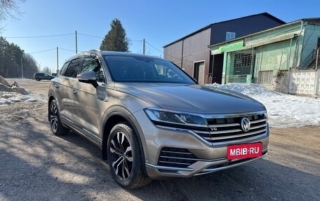 Volkswagen Touareg III, 2018 год, 5 100 000 рублей, 2 фотография