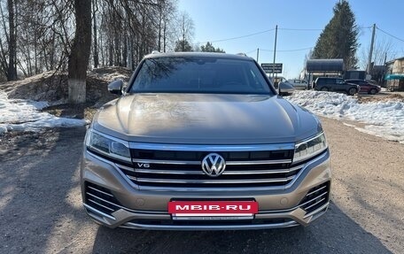 Volkswagen Touareg III, 2018 год, 5 100 000 рублей, 3 фотография