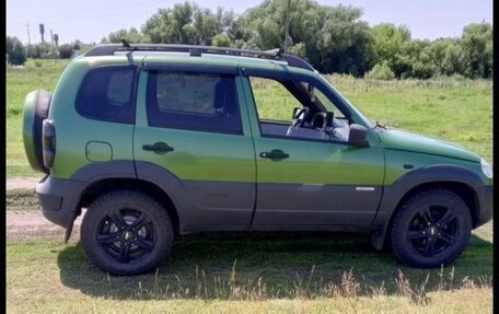 Chevrolet Niva I рестайлинг, 2014 год, 710 000 рублей, 4 фотография