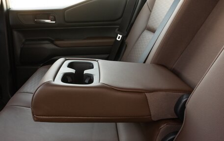 Toyota Land Cruiser Prado, 2025 год, 11 995 000 рублей, 28 фотография