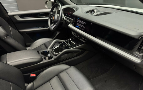 Porsche Cayenne III, 2023 год, 15 500 000 рублей, 11 фотография